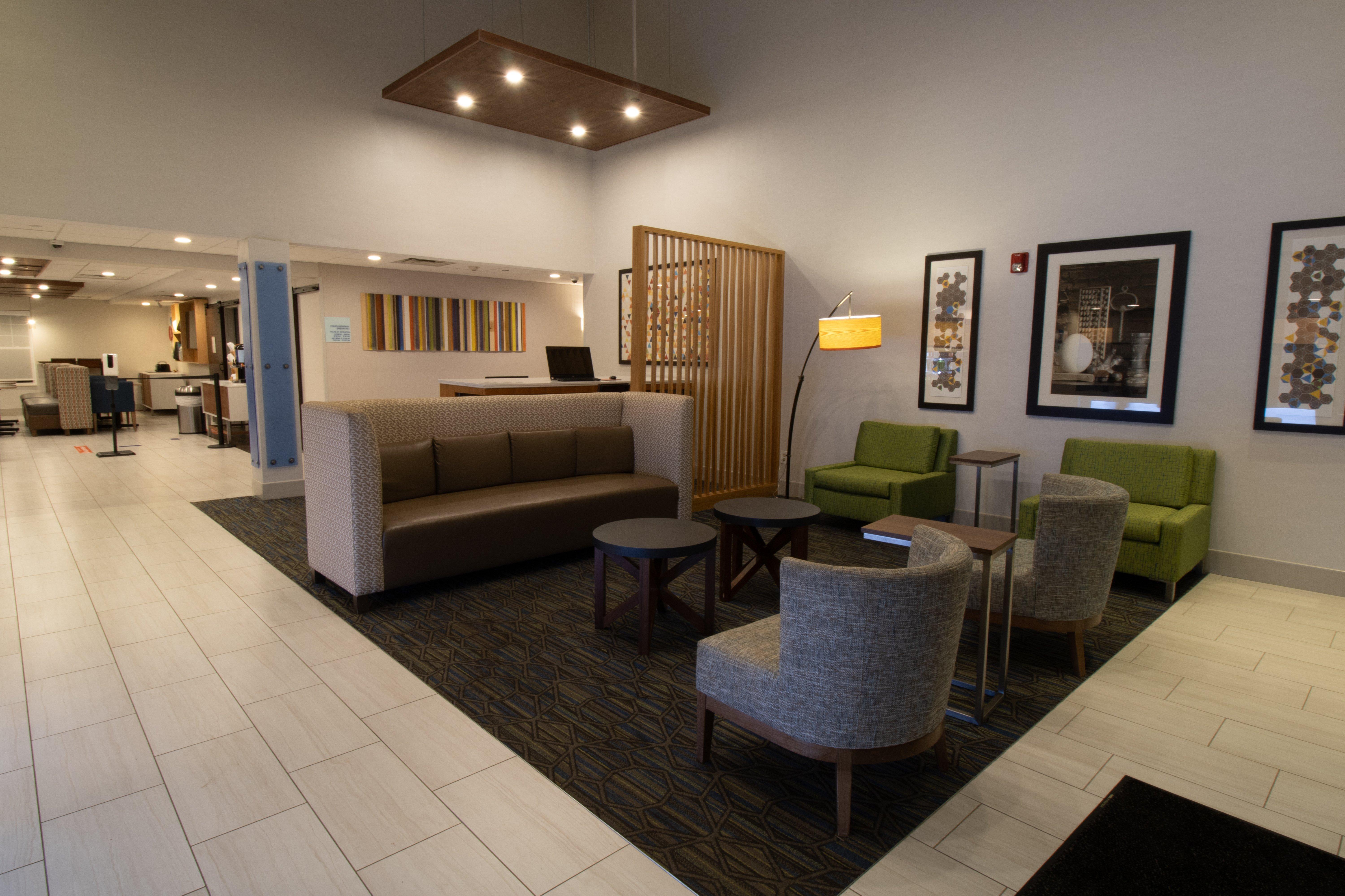 Holiday Inn Express & Suites Manassas, An Ihg Hotel Exterior photo